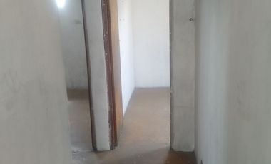 Precio de Ocasión, Departamento en 4to Piso en Zárate.