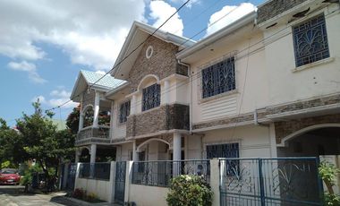 FORECLOSED 5 BEDROOMS HOUSE AND LOT FOR SALE IN RUFINA GOLDEN VILLAGE MALOLOS BULACAN