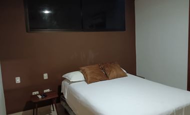 Suite amoblada de alquiler en el Edificio San Francisco 300, 1 parqueo.