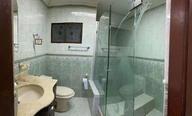 HERMOSA CASA DE DOS NIVELES  EN BARRIO TABOR CON 4 ALCOBAS Y UN AREA DE 300mts