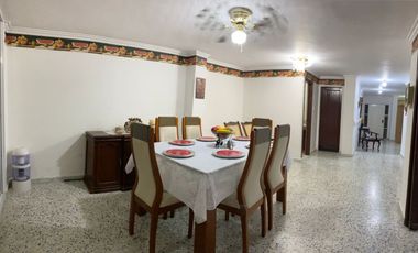 HERMOSA CASA DE DOS NIVELES  EN BARRIO TABOR CON 4 ALCOBAS Y UN AREA DE 300mts