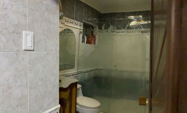 HERMOSA CASA DE DOS NIVELES  EN BARRIO TABOR CON 4 ALCOBAS Y UN AREA DE 300mts