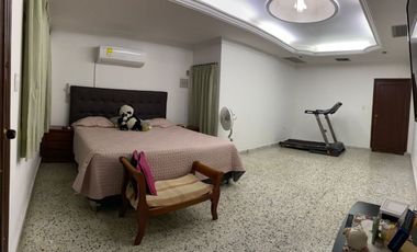 HERMOSA CASA DE DOS NIVELES  EN BARRIO TABOR CON 4 ALCOBAS Y UN AREA DE 300mts