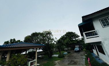 Land for sale along the Chao Phraya River, beautiful view, in the heart of Bangkok. A golden opportunity has arrived. Soi Charansanitwong 46 No.34-LA-