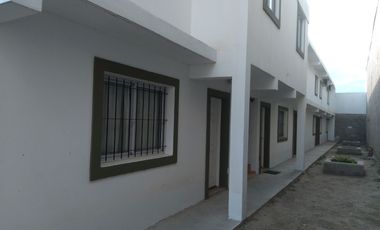 2 Departamentos + 1 cochera semicubierta (zona Shopping)