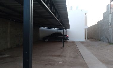 2 Departamentos + 1 cochera semicubierta (zona Shopping)