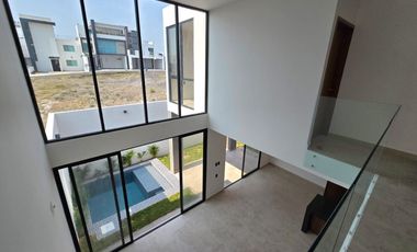 SE VENDE CASA EN Fraccionamiento Lomas de la Rioja, Veracruz, México