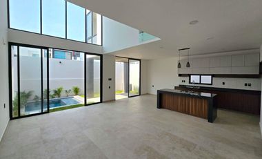 SE VENDE CASA EN Fraccionamiento Lomas de la Rioja, Veracruz, México