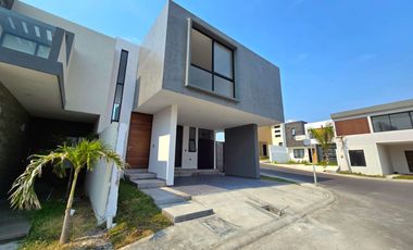 SE VENDE CASA EN Fraccionamiento Lomas de la Rioja, Veracruz, México
