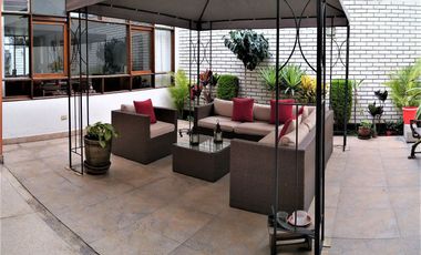 SURCO VENTA 1ER PISO (NO TIENE AIRES) 230 M2 3 DORM TERRAZA + JARDIN  + 1 COCHERA