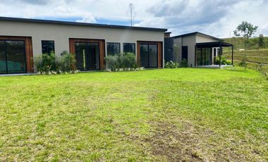 PR18553 Casa en venta en el sector El Retiro
