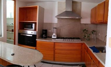 CASA PRIVADA CON AMPLIO JARDIN