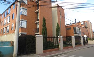 VENDO APARTAMENTO PRIMER PISO CAJICA