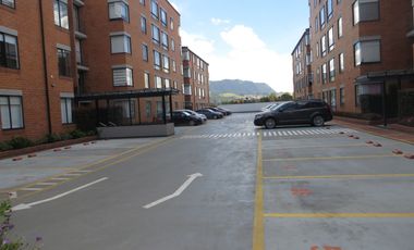 VENDO APARTAMENTO PRIMER PISO CAJICA