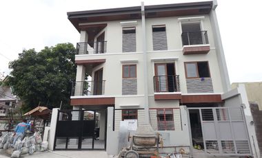 3 Storey Townhouse For Sale with 3 Bedrooms and 3 Toilet and Bath in Tandang Sora PH2488