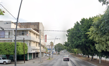 SE VENDE EDIFICIO 4 NIVELES AREA DESTINADA A GYM