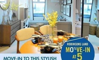 EASY PAYMENT TERM BIG DISCOUNT RFO 3BR Units at The Trion Towers in BGC TAGUIG
