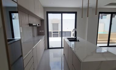 Casa Moderna en Venta – Isla Celeste, Estribor | Nuevo Samborondón