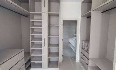Casa Moderna en Venta – Isla Celeste, Estribor | Nuevo Samborondón