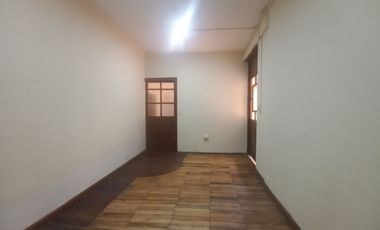 CASA COMERCIAL EN VENTA EN EL CENTRO DE CUENCA, SECTOR PLAZOLETA SAN FRANCISCO