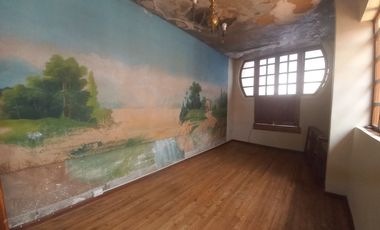 CASA COMERCIAL EN VENTA EN EL CENTRO DE CUENCA, SECTOR PLAZOLETA SAN FRANCISCO