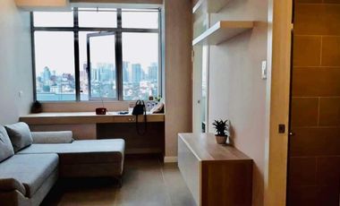 🔆 Below zonal value! Newly Interiored 1BR with Parking in Grand Hamptons BGC