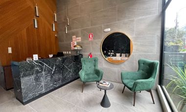 Elegante Departamento en Zona Empresarial con Conexiones Estratégicas
