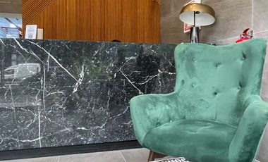 Elegante Departamento en Zona Empresarial con Conexiones Estratégicas