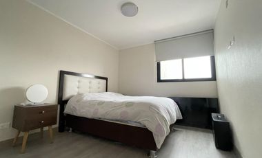 Elegante Departamento en Zona Empresarial con Conexiones Estratégicas