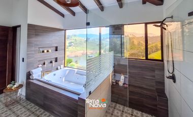 Finca en unidad cerrada con hermosa vista panorámica El Peñol