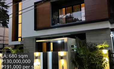 5BR House for Sale at Alabang, Muntinlupa