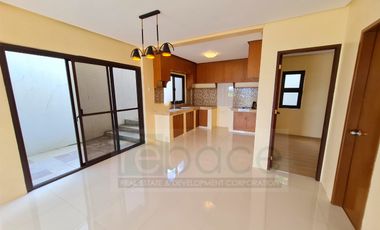 Accessible 4Bedroom House and Lot near Star Toll Tanauan Exit