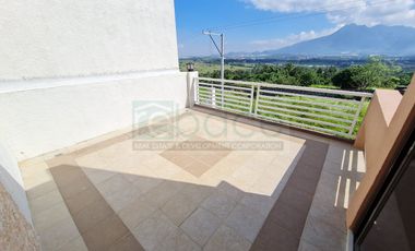 Accessible 4Bedroom House and Lot near Star Toll Tanauan Exit