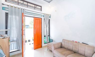 Rumah Hadap Selatan 17 Menit ke Pamulang Square Siap KPR J-37896