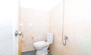 Rumah Hadap Selatan 17 Menit ke Pamulang Square Siap KPR J-37896