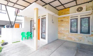 Rumah Hadap Selatan 17 Menit ke Pamulang Square Siap KPR J-37896