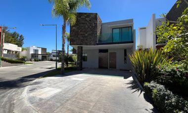 Casa en Venta en Fracc Los Sueños, Prolongación Av. Vallarta