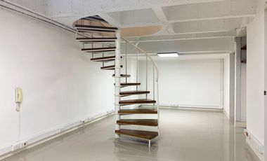 PR18570 Oficina en venta en el sector Manila