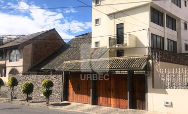 Casa en venta, sector Los Pinos en Riobamba