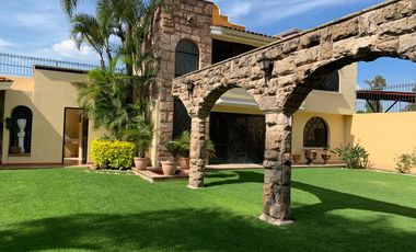 Casa Chalet en venta en Jardines de Santa Anita Tlajomulco Jal