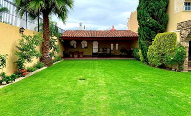 Casa Chalet en venta en Jardines de Santa Anita Tlajomulco Jal