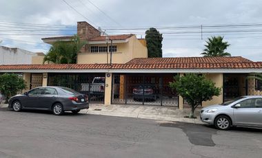 Casa Chalet en venta en Jardines de Santa Anita Tlajomulco Jal