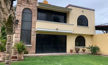 Casa Chalet en venta en Jardines de Santa Anita Tlajomulco Jal