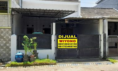 Rumah Sidoarjo di Perumahan Puri Indah Dekat Pintu Toll