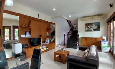 For Sale a Luxury House in Kebon Jeruk, West Jakarta, Furnished Condition, Private Pool