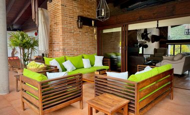 Casa en Venta en Valle de Bravo a 7 Minutos del Centro de Avándaro