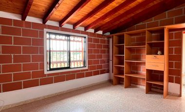 44970 Casa independiente en venta en el sector El Carmen de Viboral