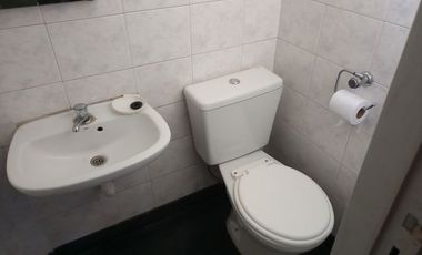 Flores Norte Alquiler de casa tipo duplex 170 mts - 3 cuartos 2 baños - AMOBLADA hasta 7 personas o Profesional vacia