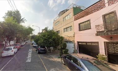 Casa en venta en c. María Hernández Zarco col. Álamos, Benito Juárez. CDMX.                                   CVMS.