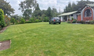 Terreno de venta en Quito, sector de Yaruqui